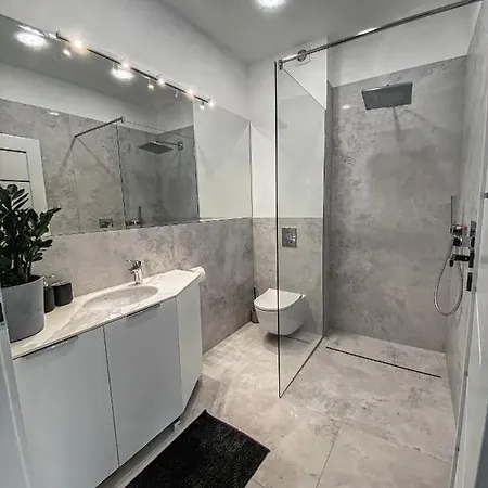 Nadjeziorna Lux 1 *
